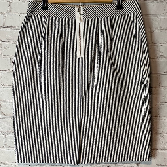 NWT J. Crew Seersucker Pencil Skirt - Picture 11 of 11